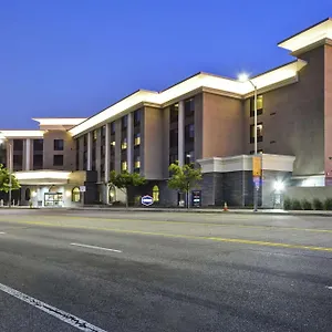Hampton & Angeles Airport United States